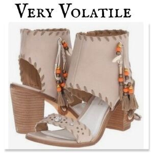NIB Very Volatile Boho Heeled Sandal